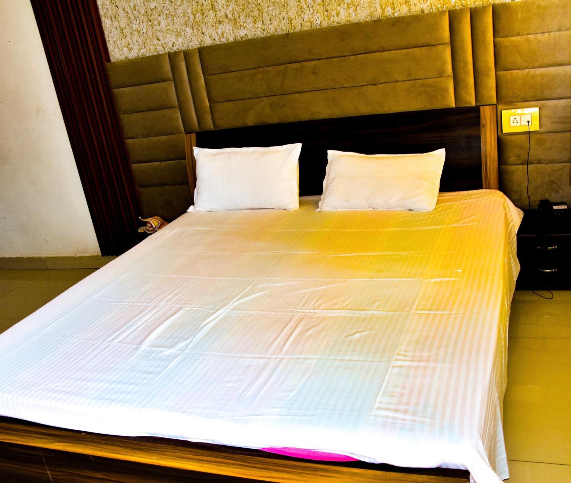 Sangam Hotel Chirawa Exterior foto